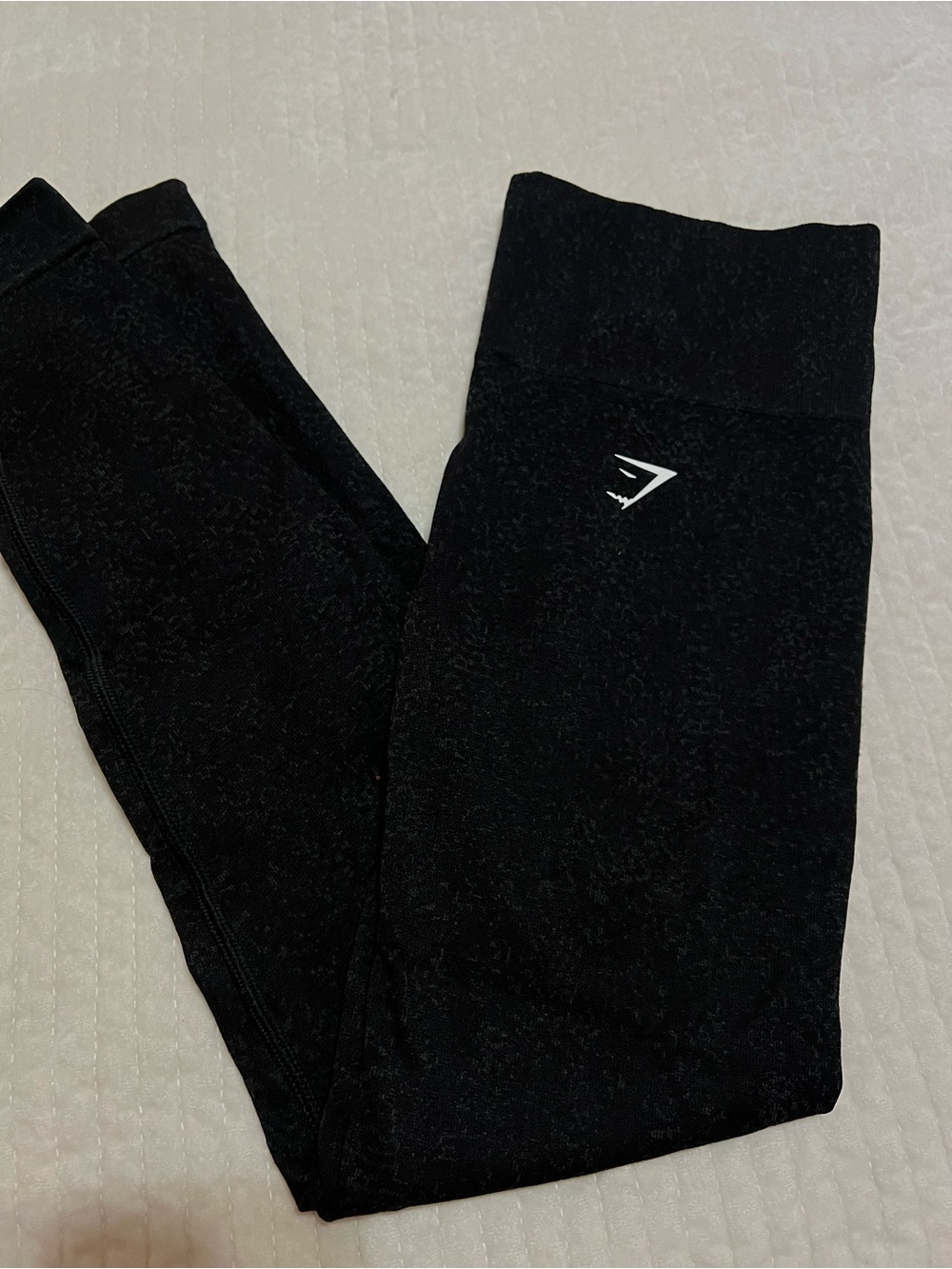Gym shark leggings Small